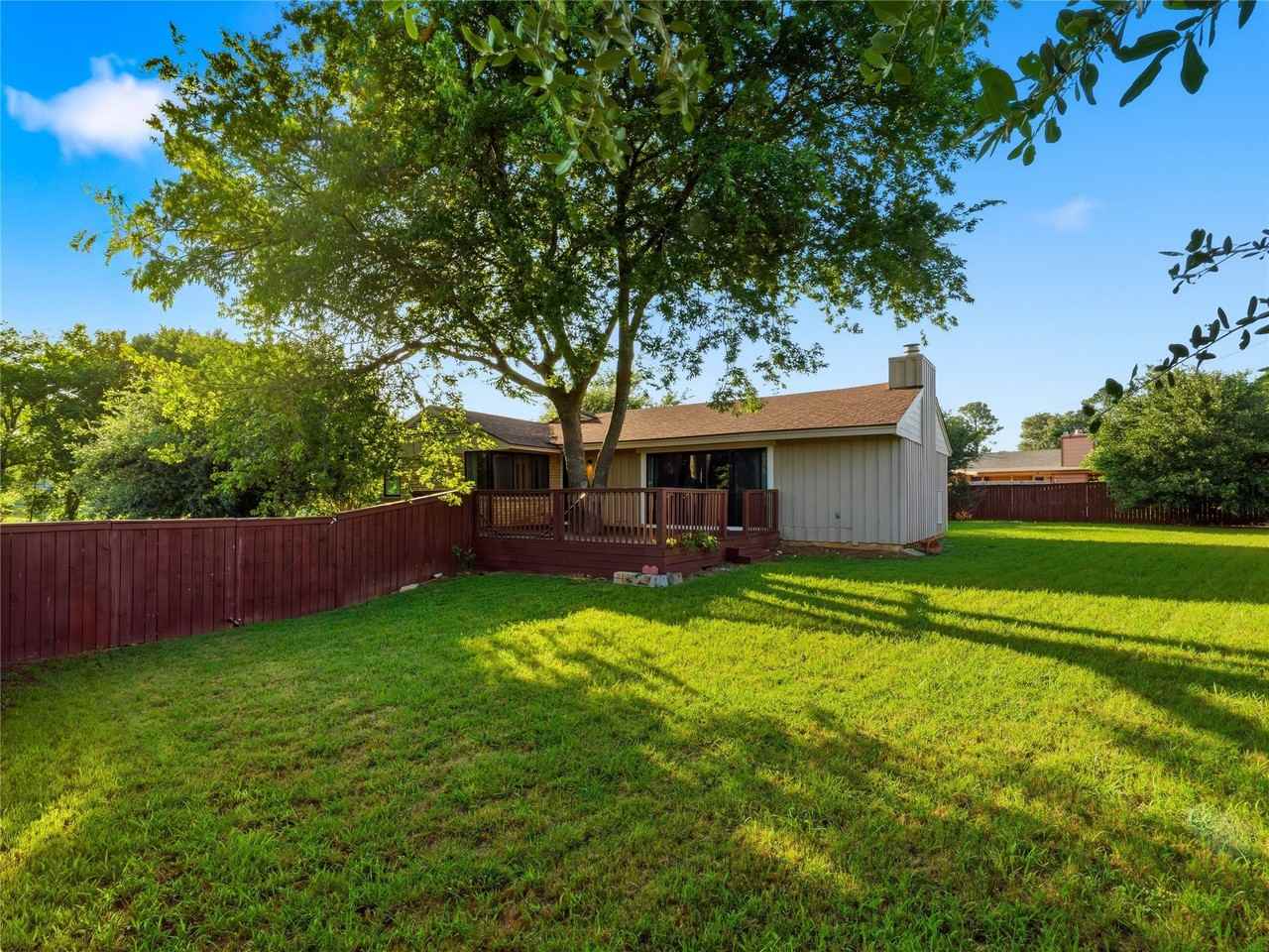 52 Jacqueline Ln