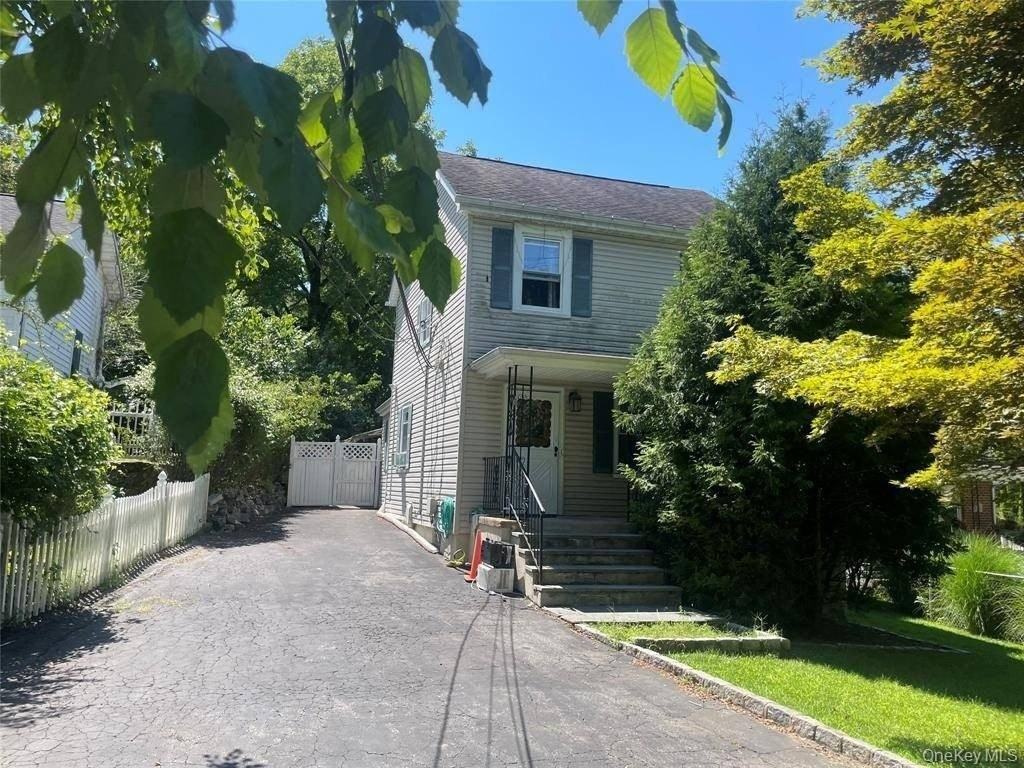 16 Taxter Rd