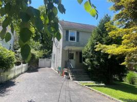 featured image of 16 Taxter Rd