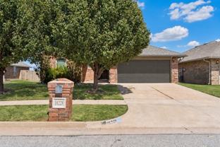 18220 Scarborough Dr - Photo 1 of 1