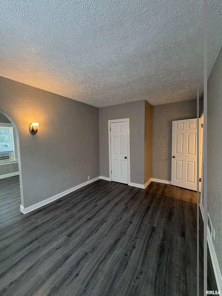 422 S Lincoln Ave #C - Photo 7 of 9