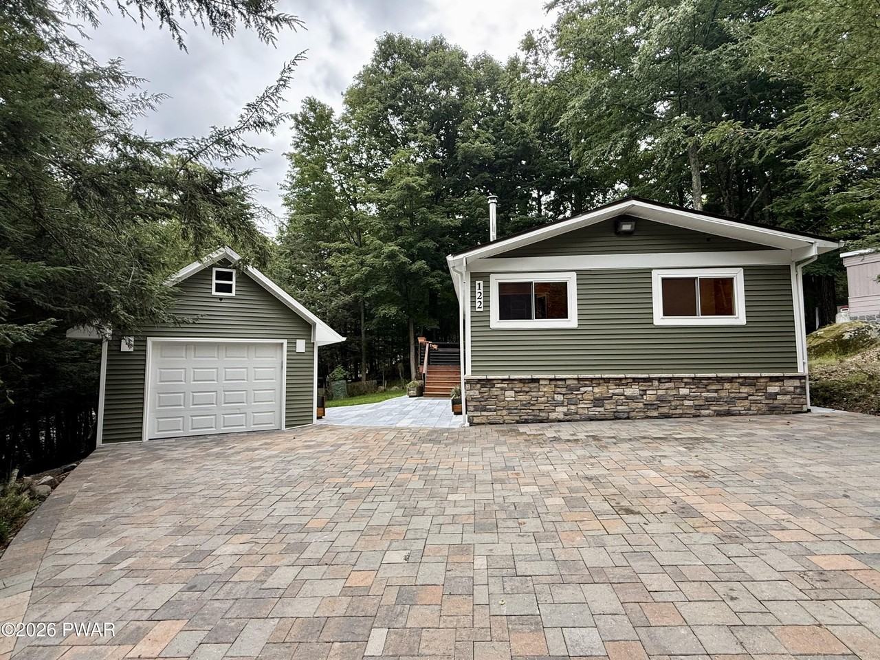 122 Granite Dr - Photo 2 of 20