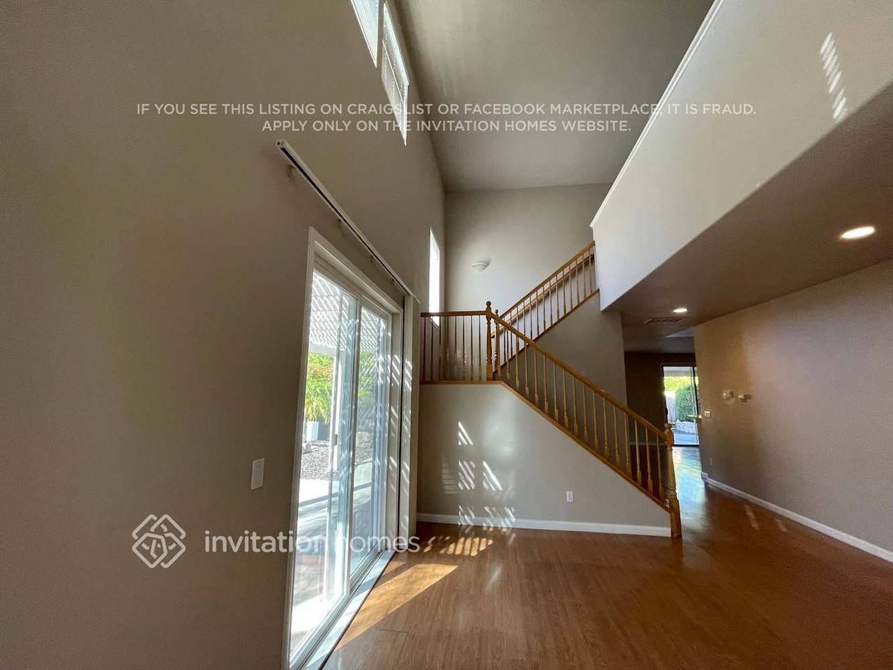 278 Woodcrest Dr - Photo 2 of 12