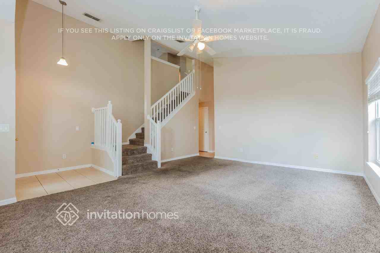 10837 Leader Ln - Photo 4 of 31