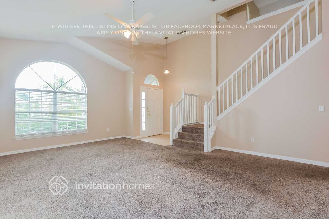 10837 Leader Ln - Photo 6 of 31