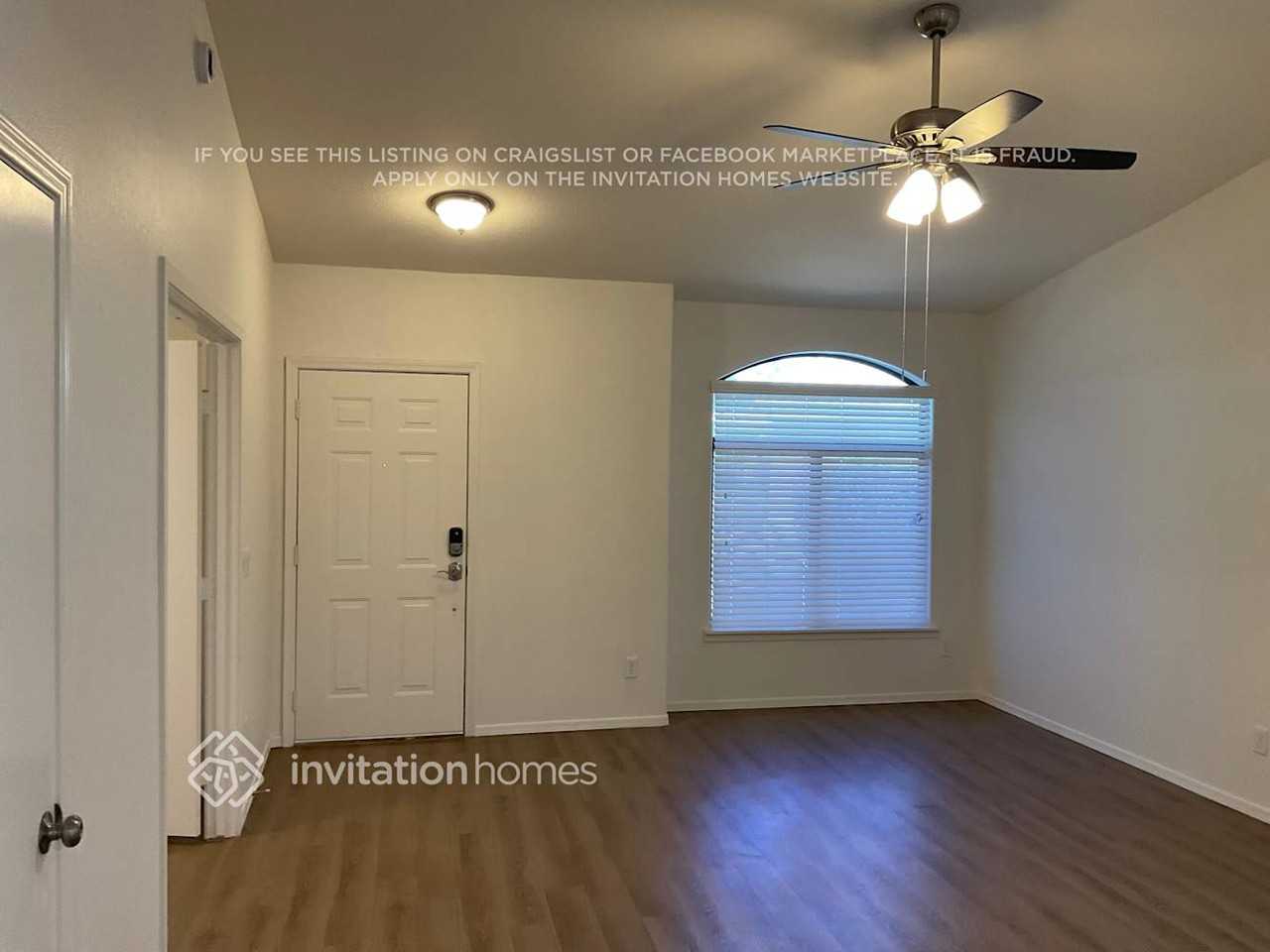 2460 E Wildhorse Pl - Photo 2 of 15