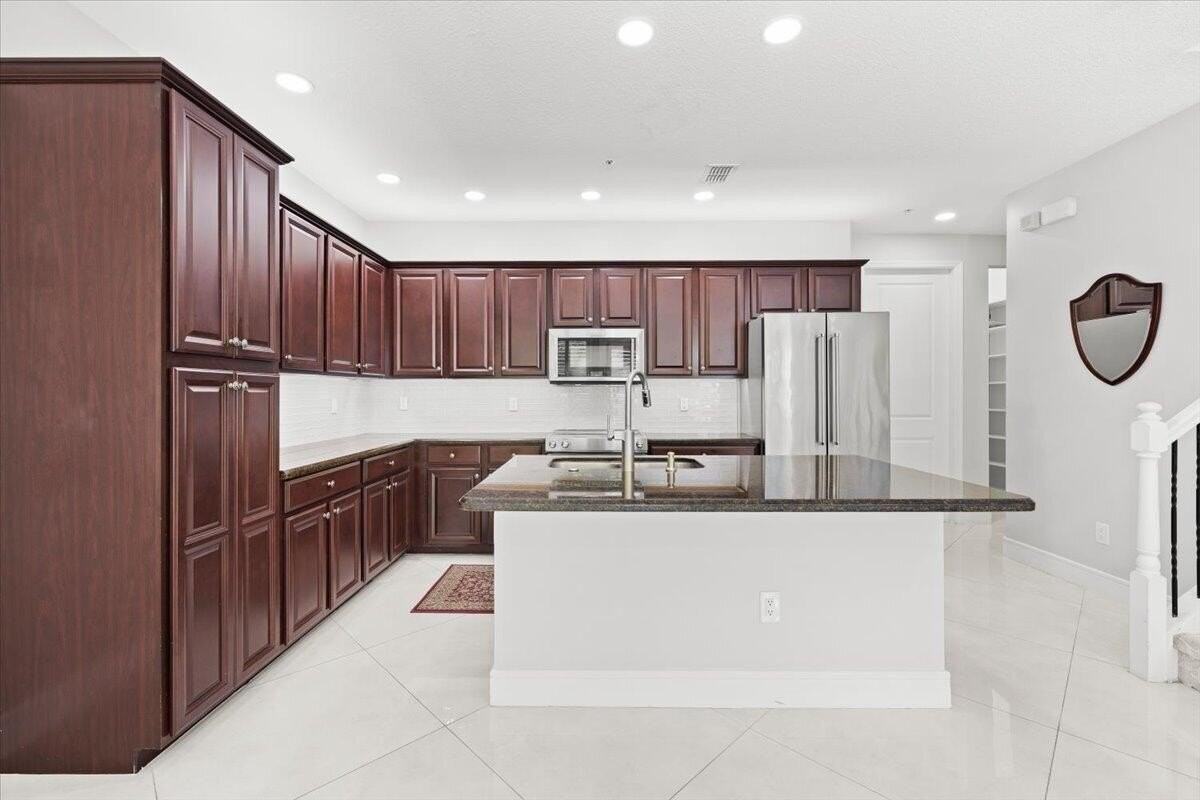 4980 Nw 15th Ave - Photo 5 of 50