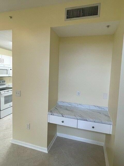 1136 Town Center Dr #23 - Photo 5 of 15