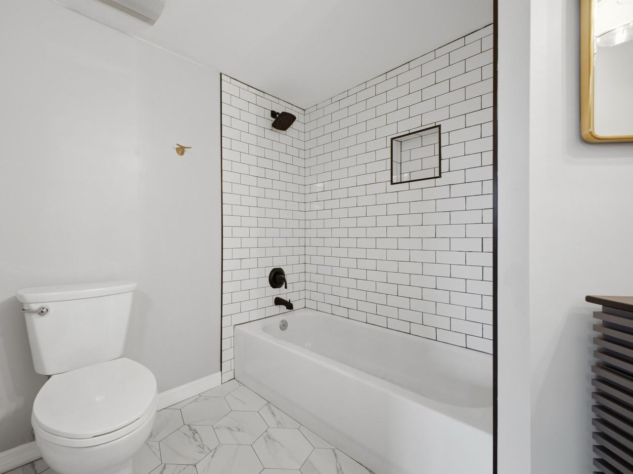 900 Crestwood Ct S #920 - Photo 7 of 44