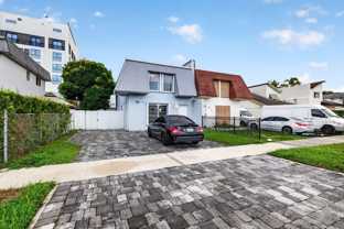 5435 Sw 44th Ter - Photo 1 of 1