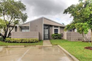 featured image of 514 Woodgate Cir #C