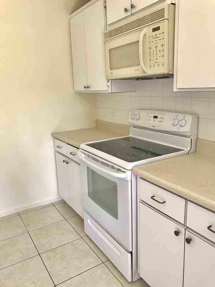 3719 37th Way - Photo 6 of 11