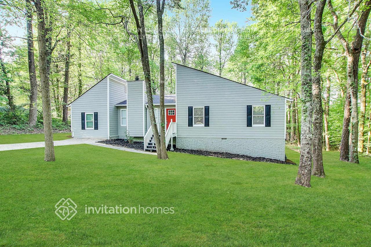 2491 Ramblewood Ct - Photo 3 of 27