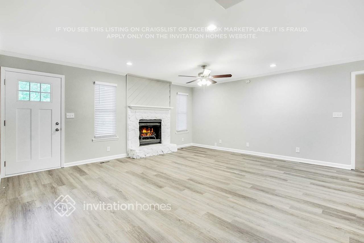 2491 Ramblewood Ct - Photo 4 of 27
