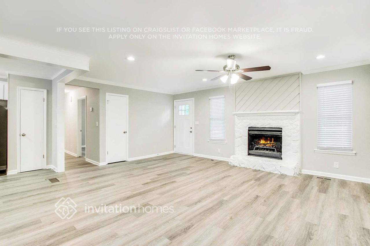 2491 Ramblewood Ct - Photo 5 of 27