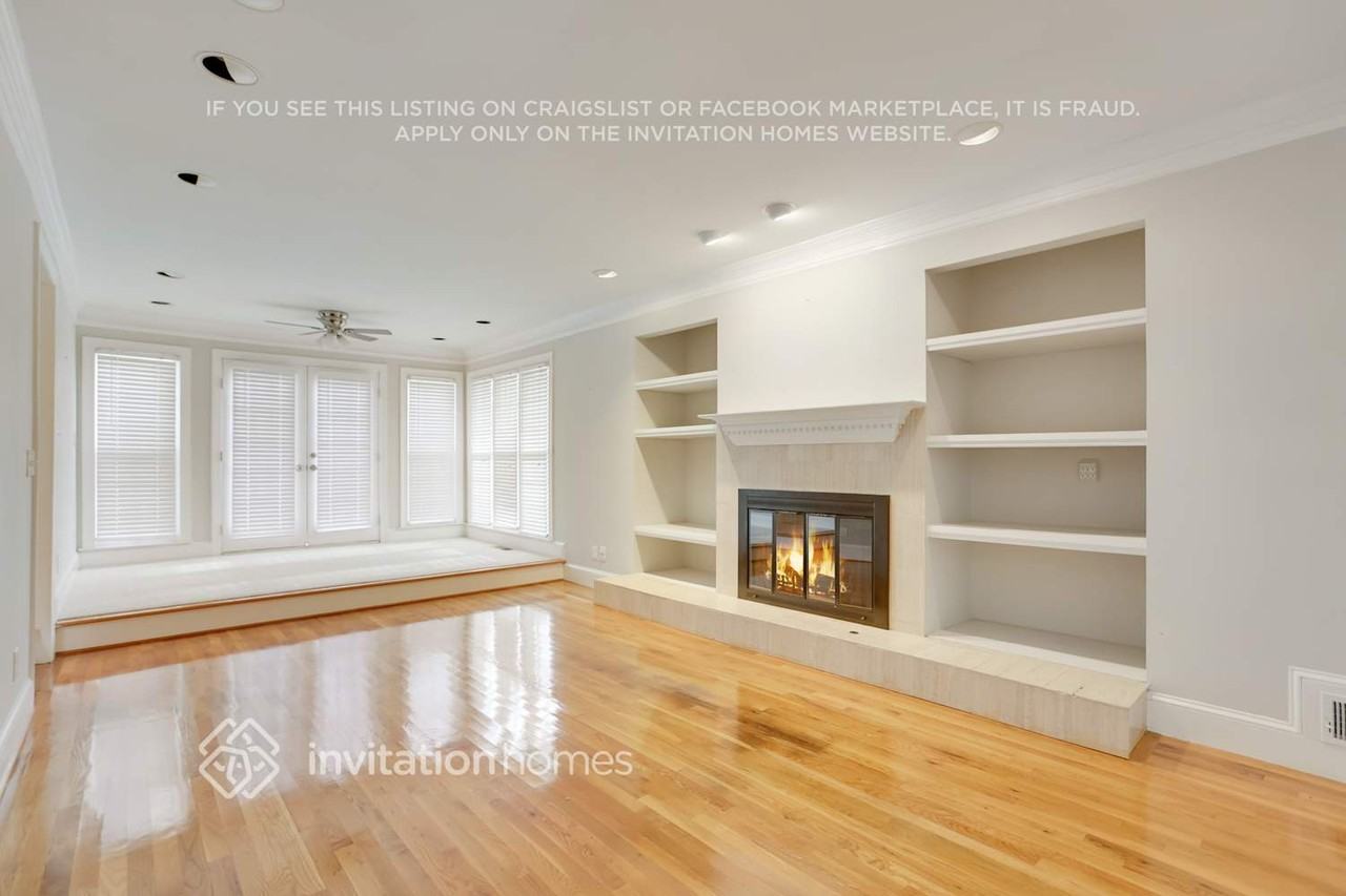 993 Tall Pine Ct - Photo 4 of 25