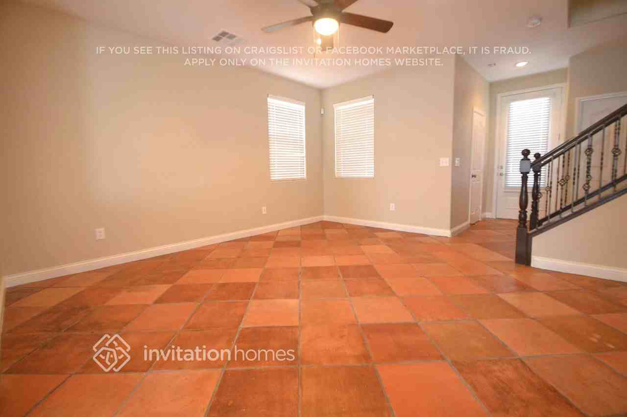 9443 Fort Connah Ct - Photo 3 of 10