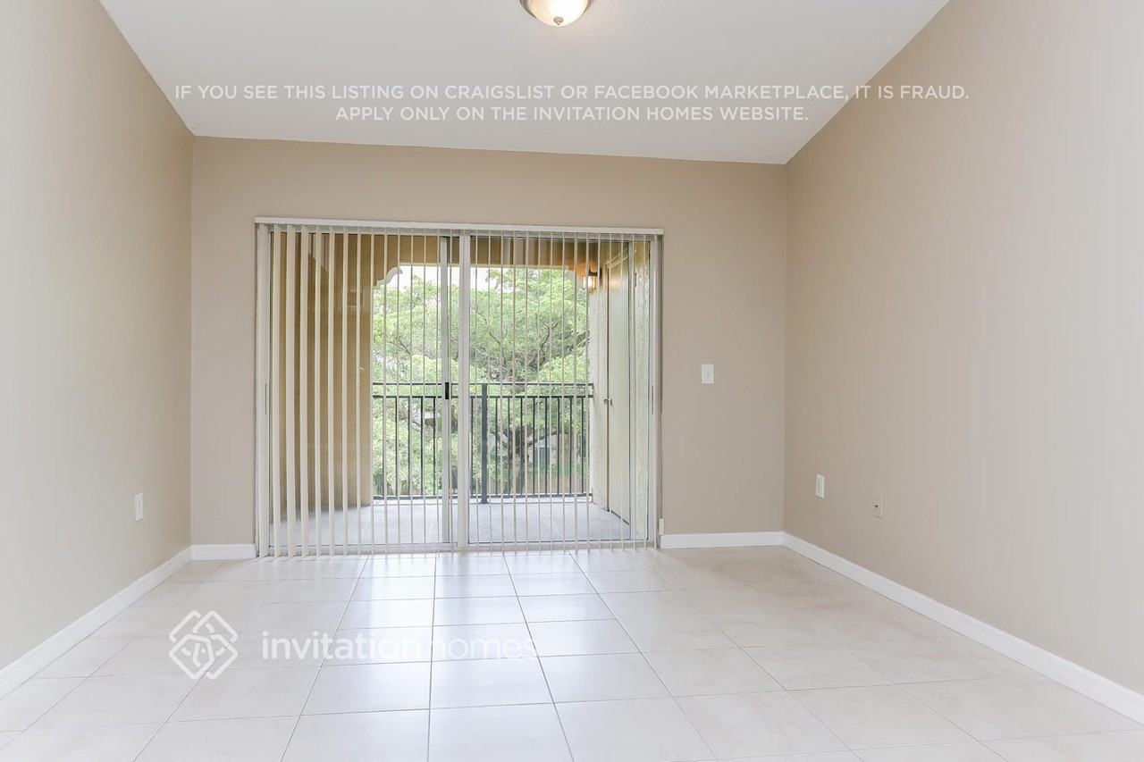 2427 Centergate Dr #304 - Photo 4 of 7