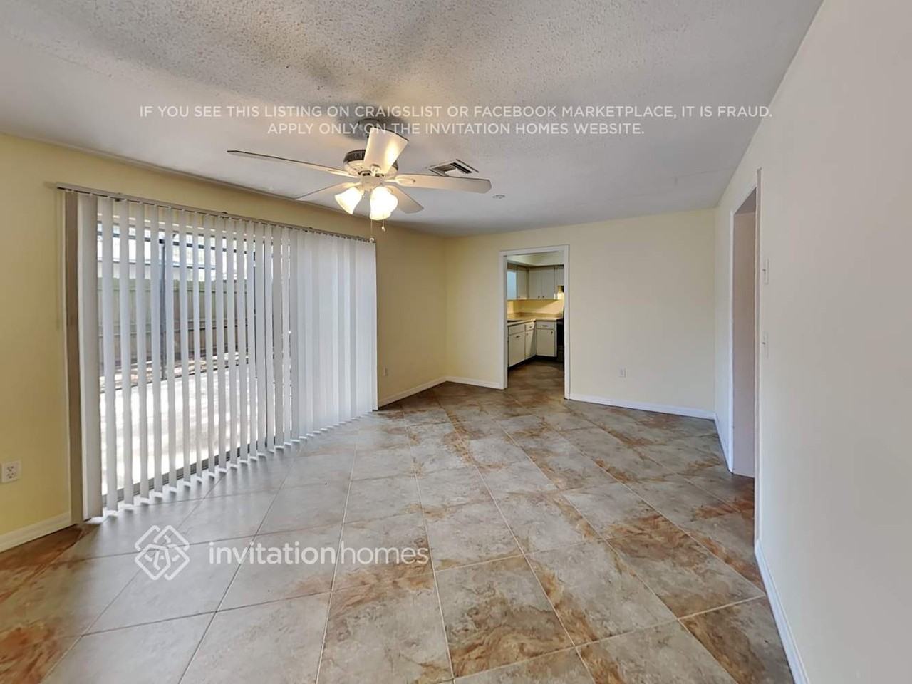 424 Crosswinds Dr - Photo 7 of 17