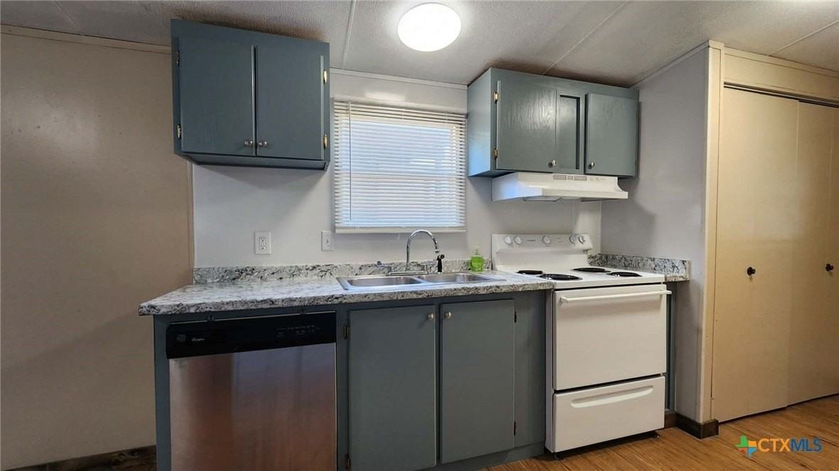 590 Canal Ln - Photo 5 of 15