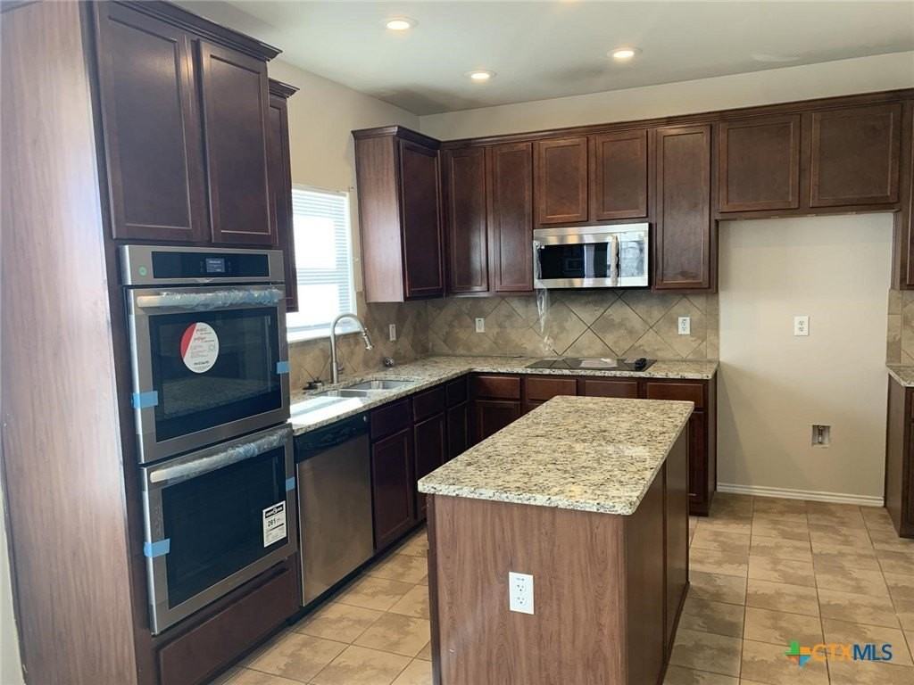 5506 Bridgewood Dr - Photo 7 of 10