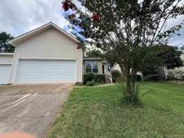 featured image of 7328 Hollis St