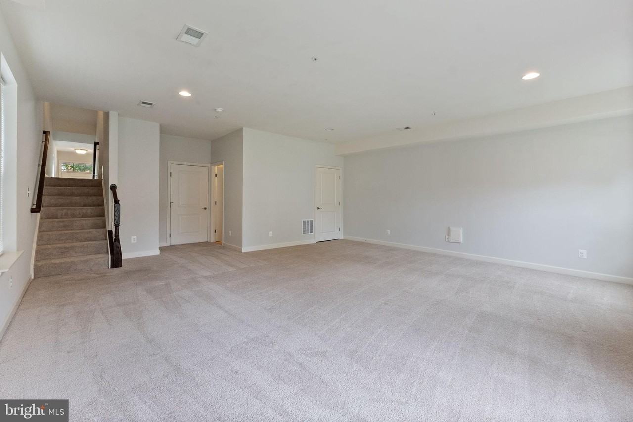 302 Black Sky Ln - Photo 3 of 32