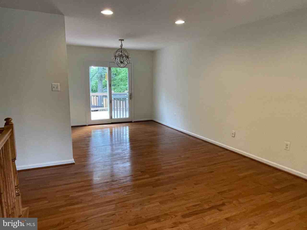 271 Crandell Rd - Photo 4 of 27