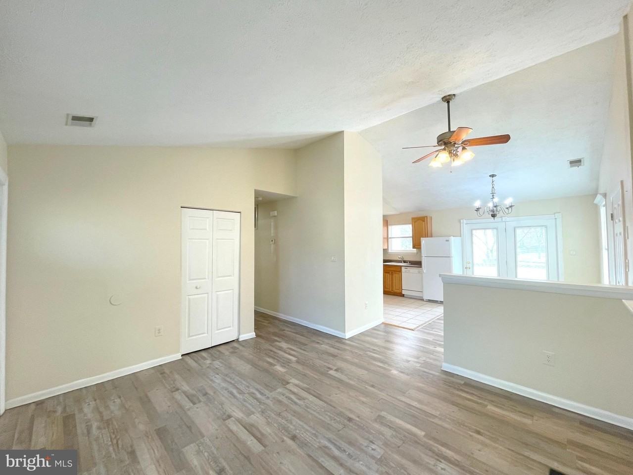 2161 Freemantle Ct - Photo 4 of 22