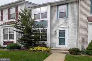 featured image of 5620 Queen Anne Ct