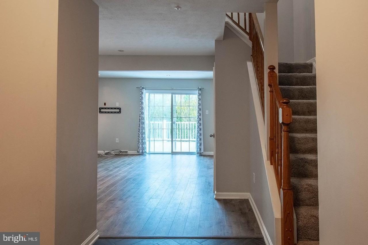 5620 Queen Anne Ct - Photo 2 of 24