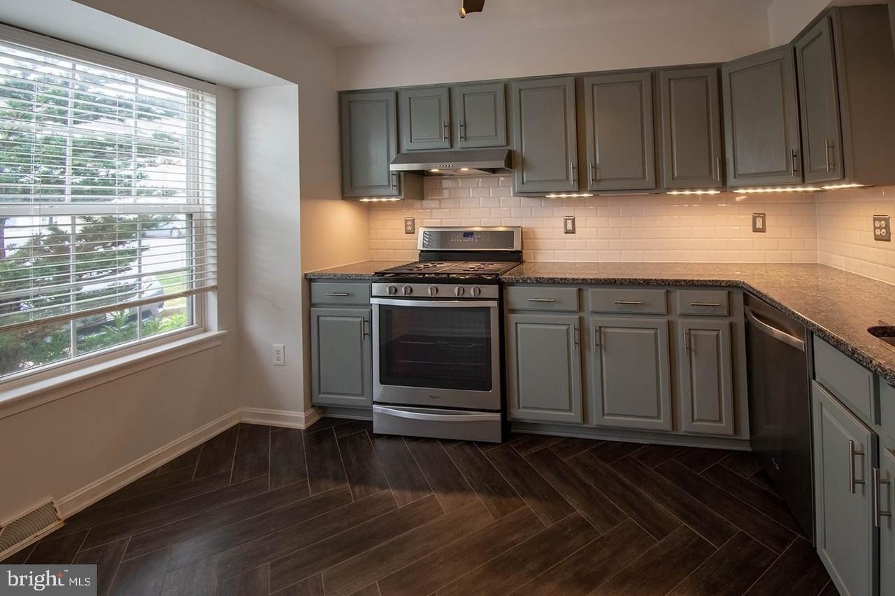 5620 Queen Anne Ct - Photo 4 of 24