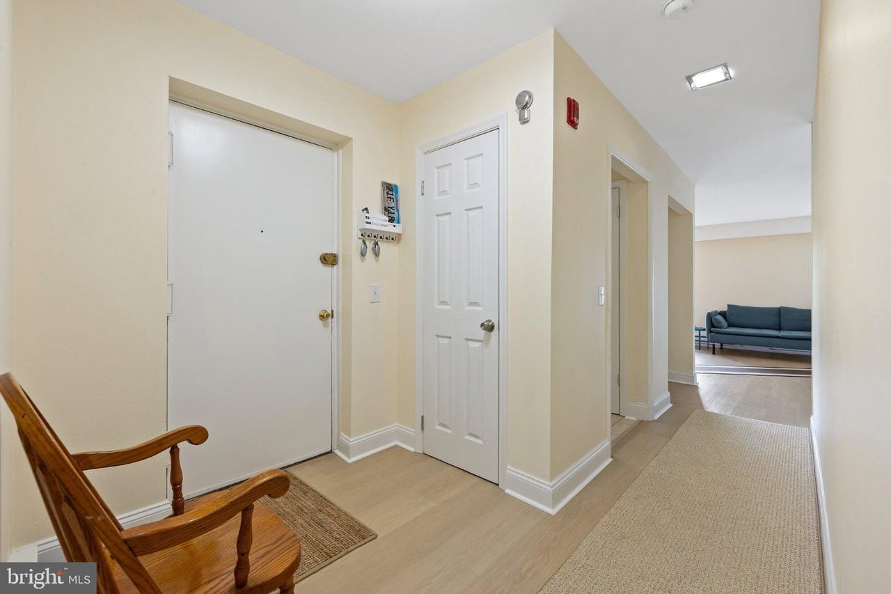 15400 Bassett Ln #46-2C - Photo 2 of 29