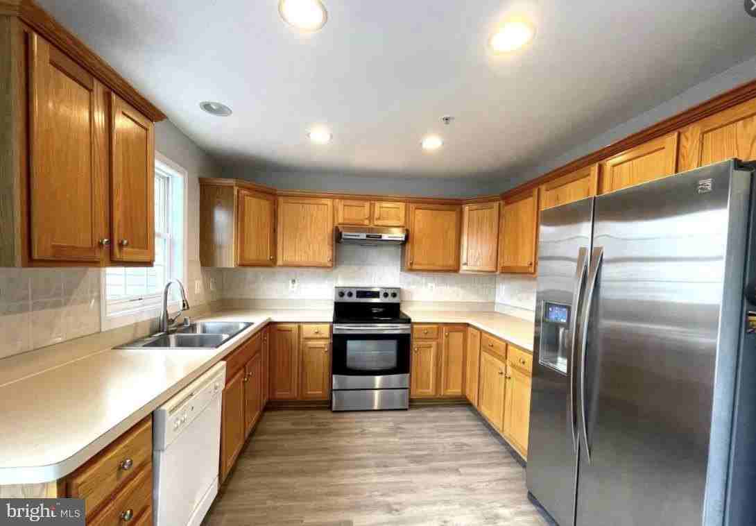 21719 Seneca Ayr Dr - Photo 2 of 3