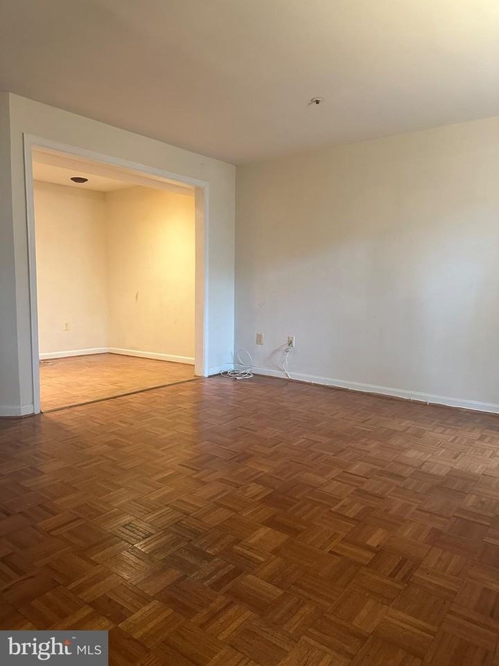 16424 Pleasant Hill Ct - Photo 4 of 17