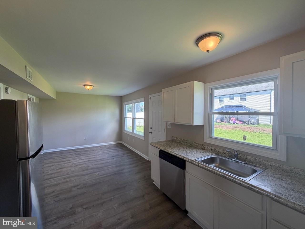 29 Potter Ln - Photo 4 of 13