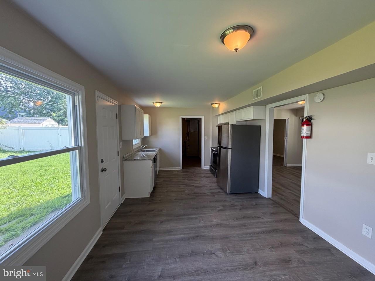 29 Potter Ln - Photo 5 of 13