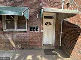 featured image of 402-UNIT 4 N SPRINGFIELD Road