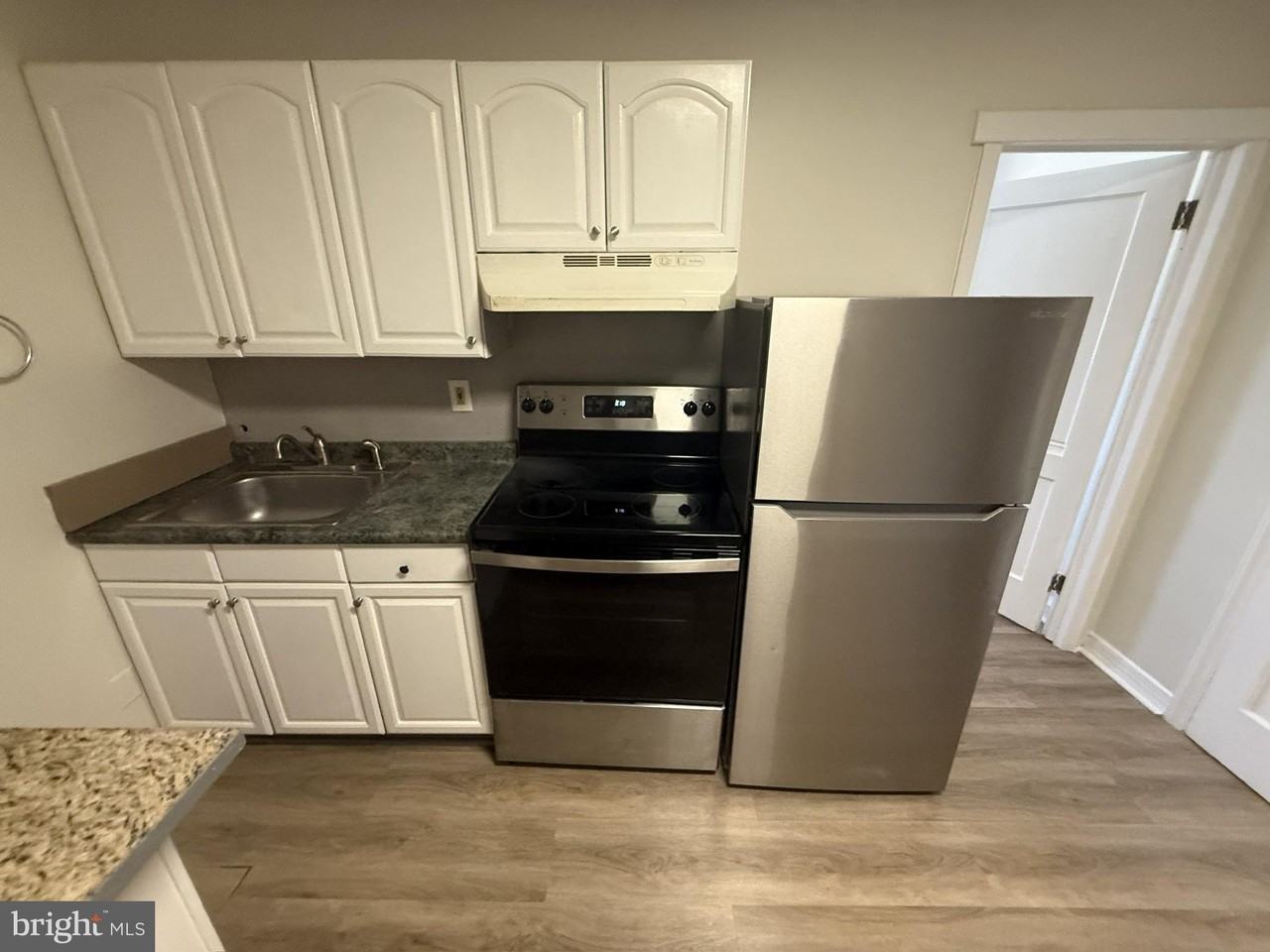 402-UNIT 4 N SPRINGFIELD Road - Photo 5 of 18