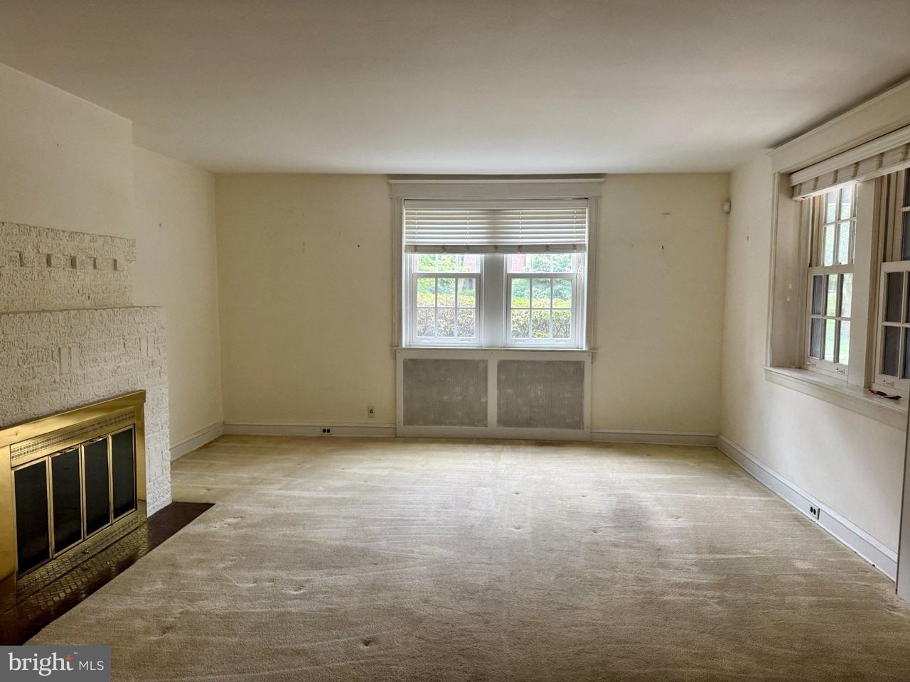 8235 Brookside Rd - Photo 6 of 25