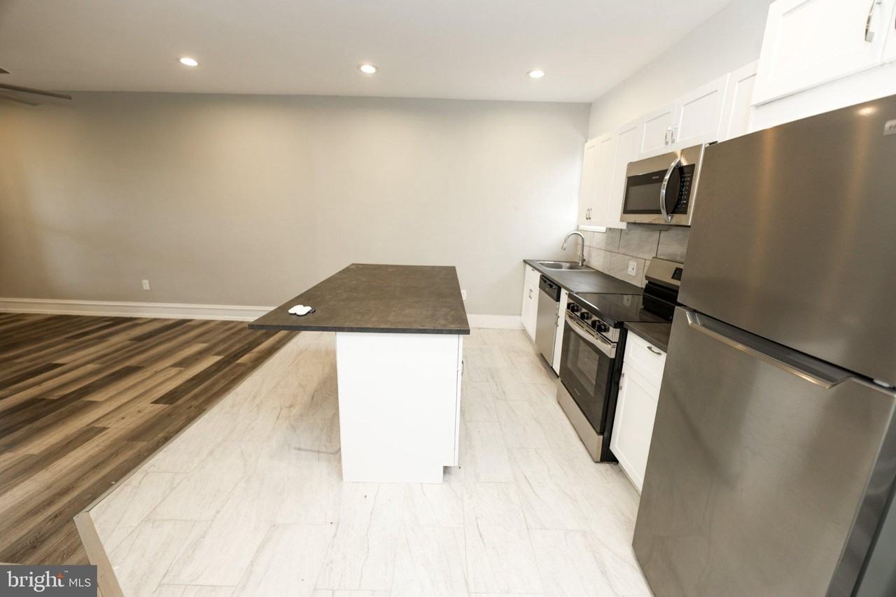 6044 Catharine St #1B - Photo 7 of 26