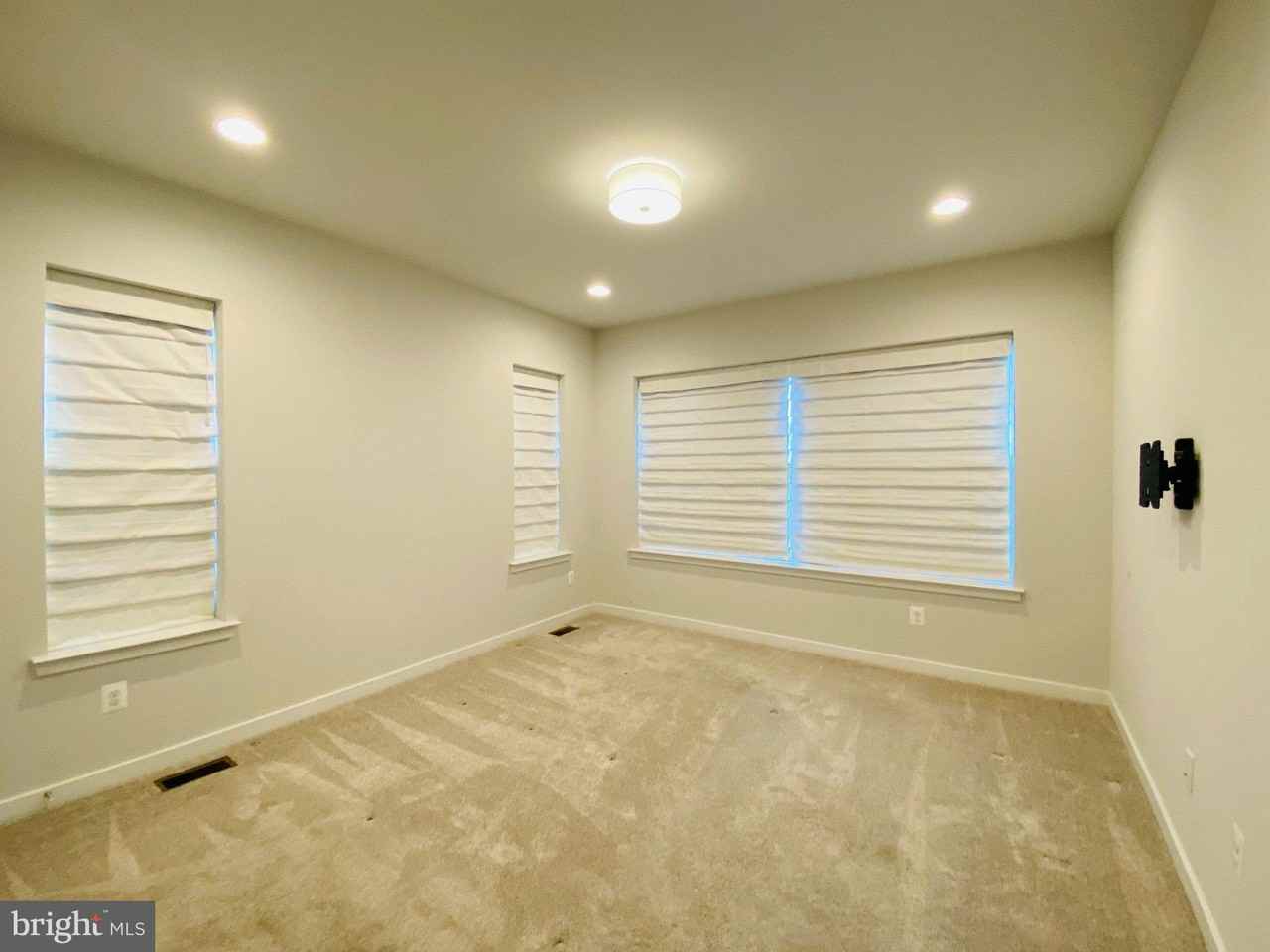 6261 Edsall Rd - Photo 7 of 22