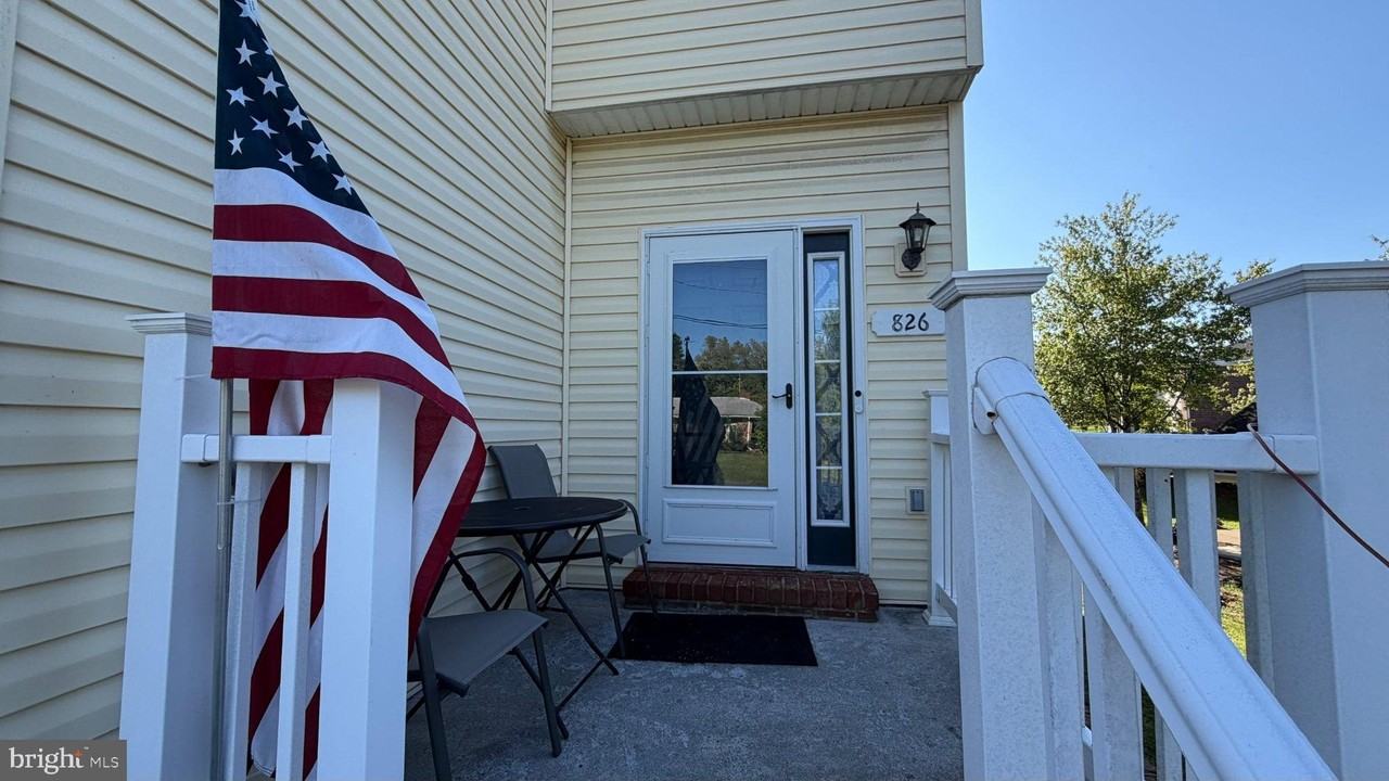 826 Colley Block Rd - Photo 3 of 20