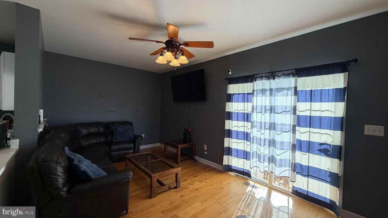 826 Colley Block Rd - Photo 5 of 20