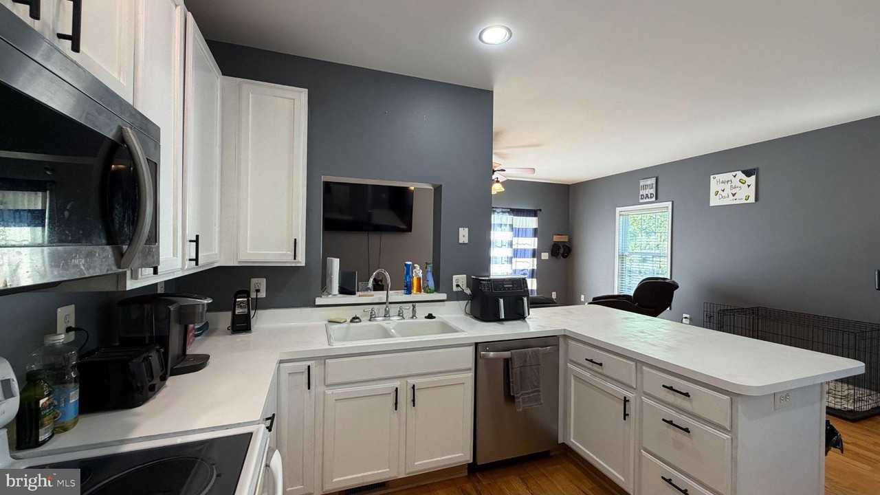 826 Colley Block Rd - Photo 6 of 20