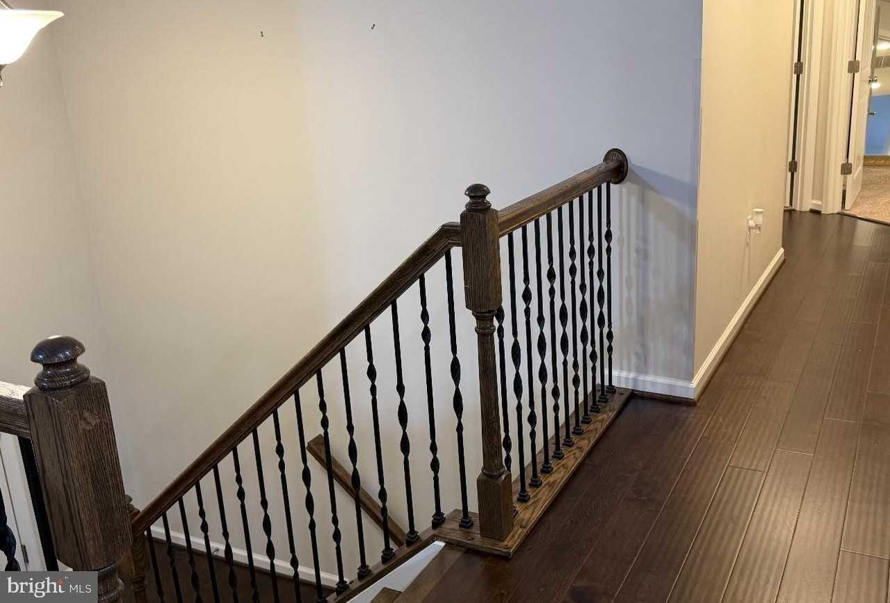 8 Howard Cir - Photo 5 of 15