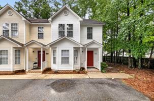 featured image of 615 Moore St