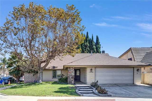 13692 Solitaire Way - Photo 5 of 8