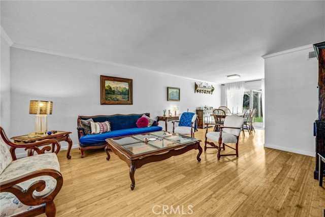 13692 Solitaire Way - Photo 7 of 8
