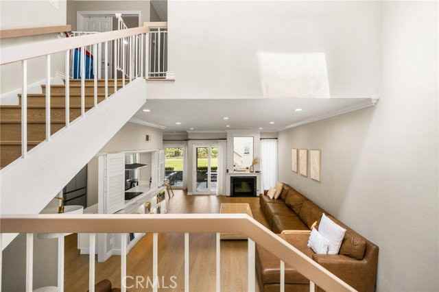 642 Colonial Cir - Photo 4 of 6